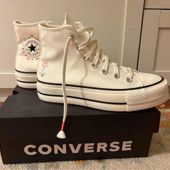 Women's Embroidered High-Top Converse - Picture 1 of 4